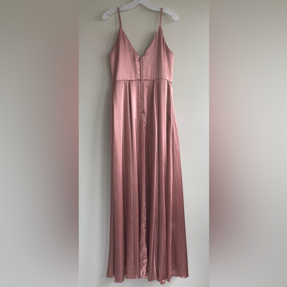 David’s Bridal Galina Signature Charmeuse Deep V-Neck A-Line Dress Dessert Coral - Picture 3 of 7
